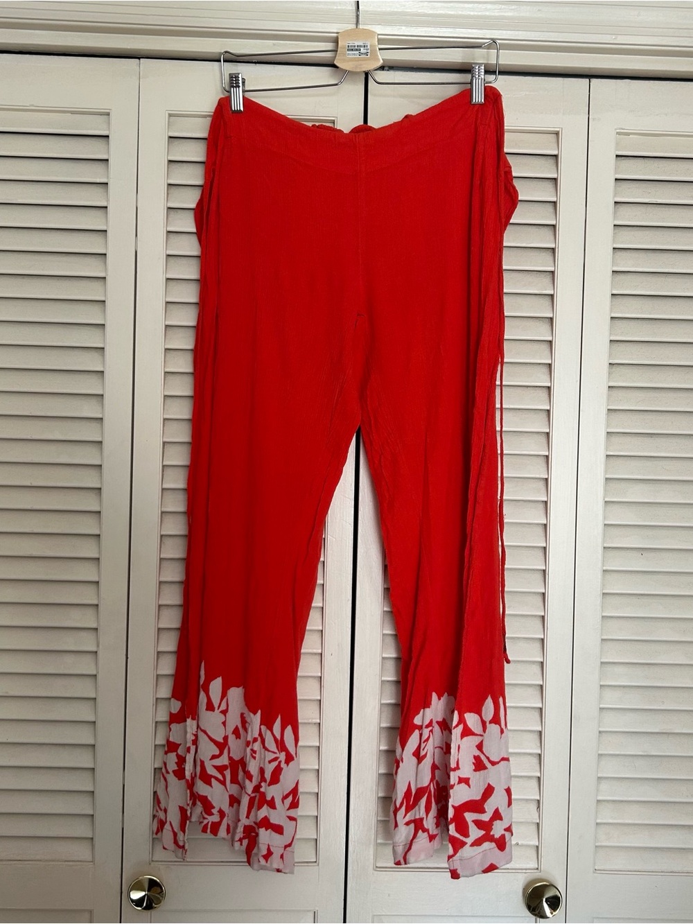 Billabong Women's Wide-Leg Floral Hem Pants